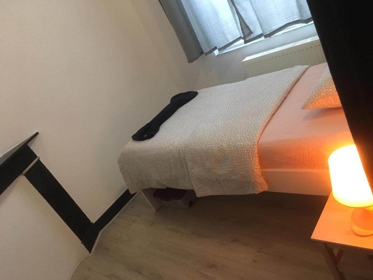 Leonard Room Лиеж Екстериор снимка