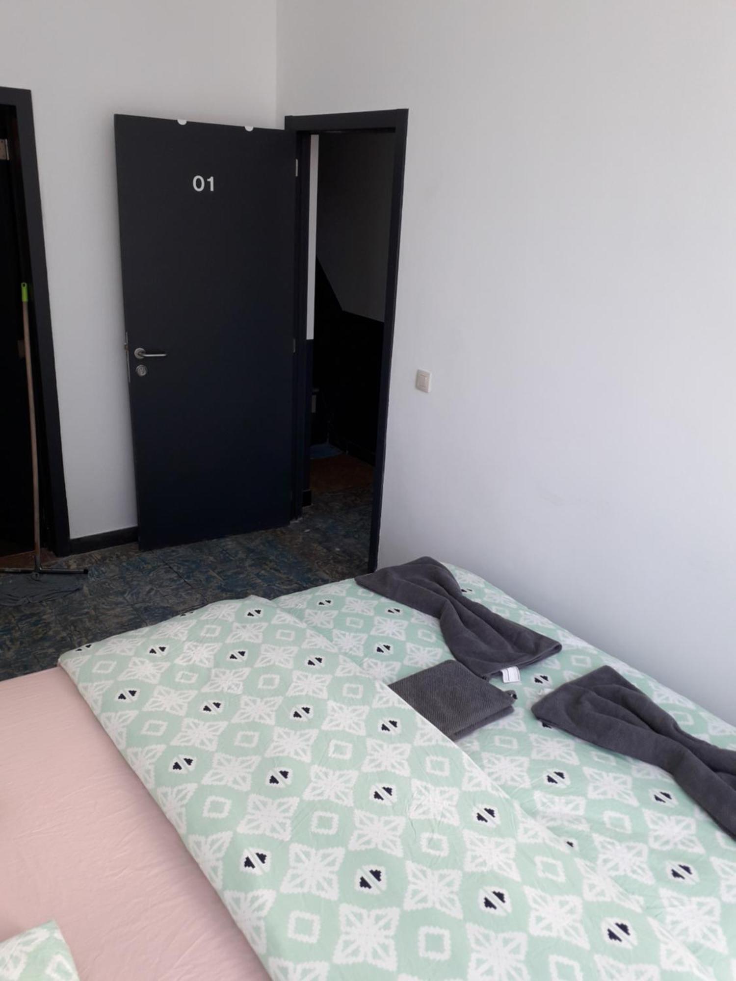 Leonard Room Лиеж Стая снимка
